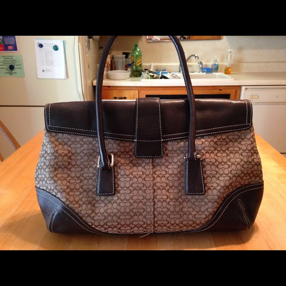 Coach Signature Tote - Picture 4 of 6